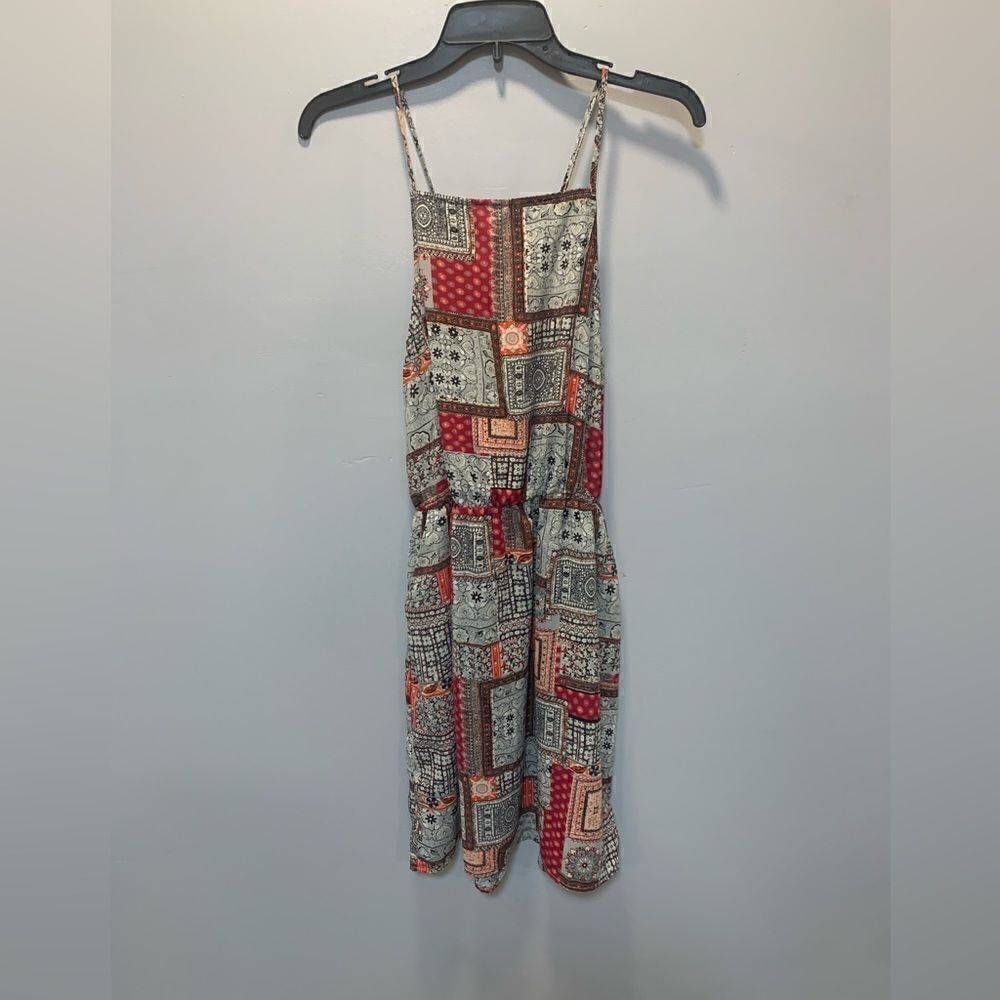 NWT Everly Multi print crisscross back dress with pockets - Picture 6 of 13